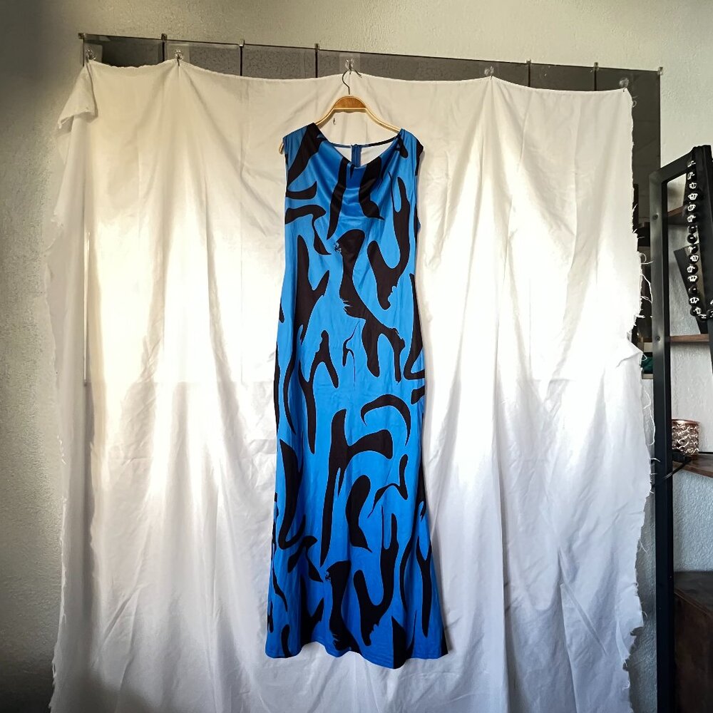 Item 115 Women's Blue and Black Sheath Body Con Dress Maxi Dress - Blue Size M